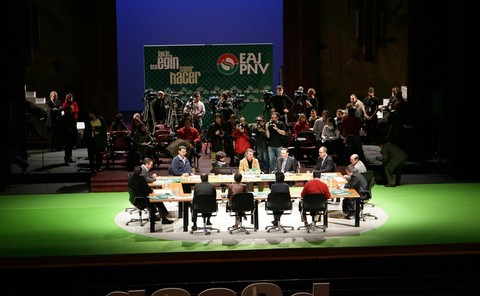 Foto: Reunin del EBB en el Palacio Euskalduna 